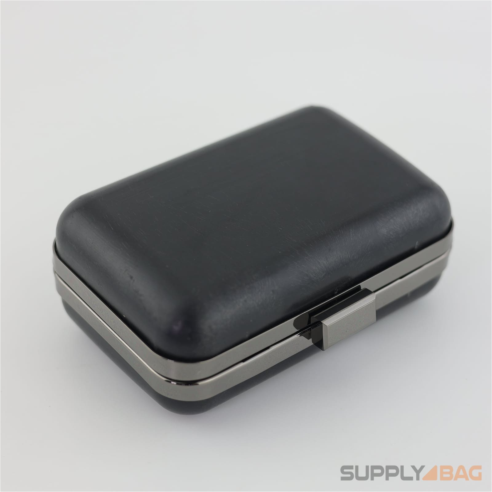 5 3/8 x 3 1/2 inch - gunmetal clamshell clutch frame with covers